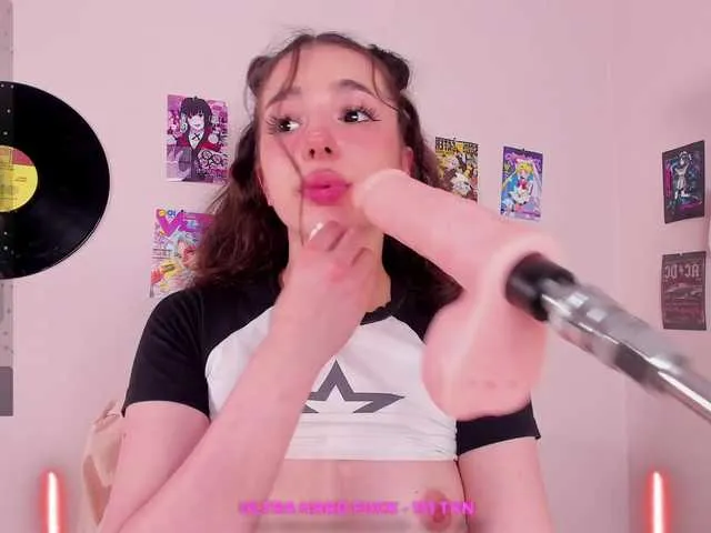 Live sex webcam photo for Alicebonam #292483676