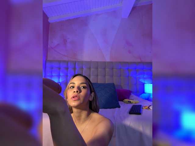 Live sex webcam photo for Alicecute #291741348