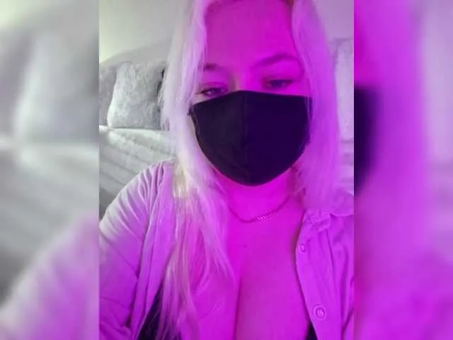 Live sex webcam photo for Alicekitty #291535138