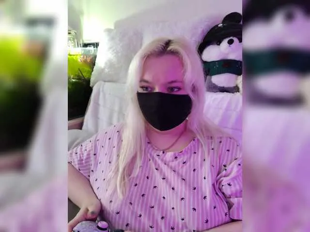 Live sex webcam photo for Alicekitty #291662910