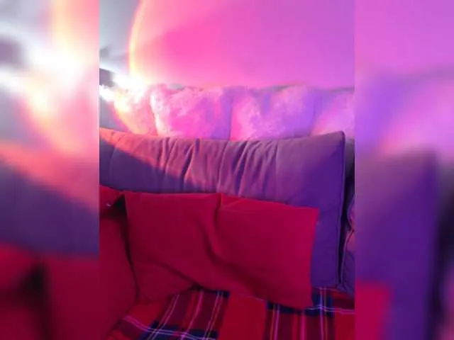 Live sex webcam photo for Alicekitty #292416004