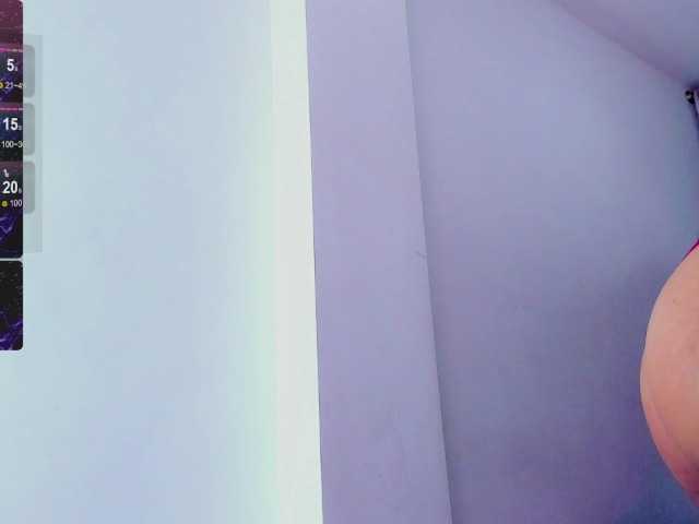 Live sex webcam photo for Alicemoore #277919273