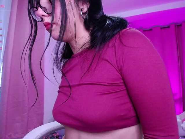 Live sex webcam photo for Aliceowenn #276171047