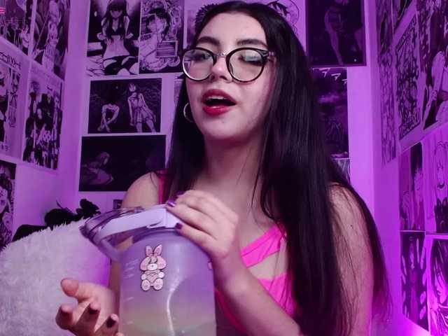 Live sex webcam photo for Aliceowenn #276186347