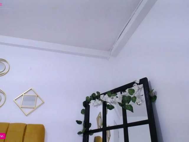 Live sex webcam photo for Aliceowenn #276295599