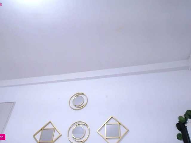 Live sex webcam photo for Aliceowenn #276301461