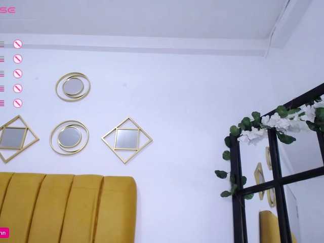 Live sex webcam photo for Aliceowenn #276352733