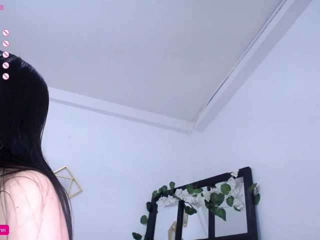 Live sex webcam photo for Aliceowenn #276374565