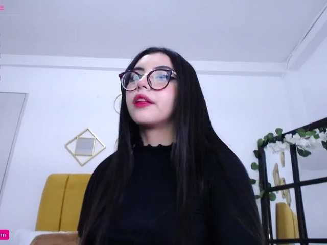 Live sex webcam photo for Aliceowenn #276400519