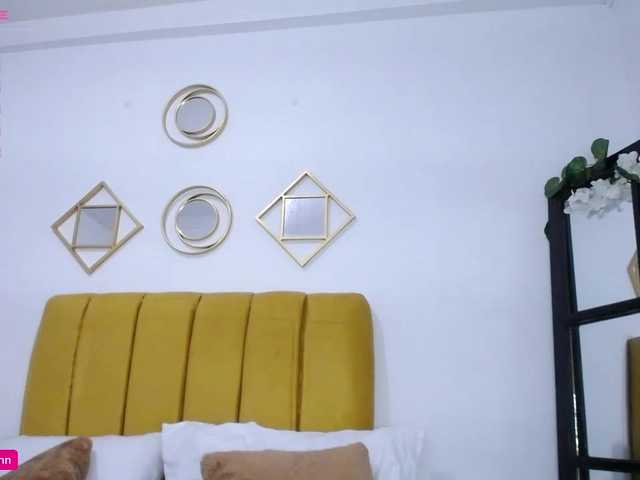 Live sex webcam photo for Aliceowenn #276463797