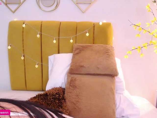 Live sex webcam photo for Aliceowenn #277225996