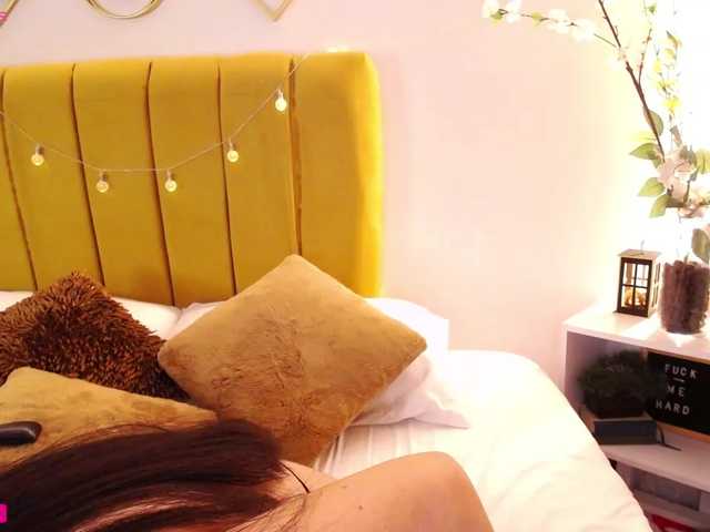 Live sex webcam photo for Aliceowenn #277480180