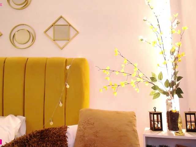 Live sex webcam photo for Aliceowenn #277930058