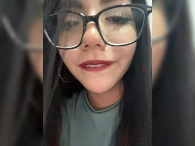 Live sex webcam photo for Aliceowenn #278181423