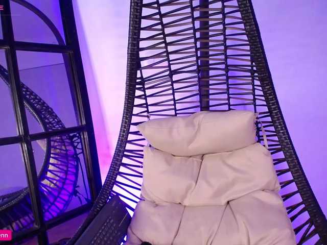 Live sex webcam photo for Aliceowenn #288648340