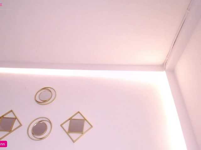 Live sex webcam photo for Aliceowenn #289794122