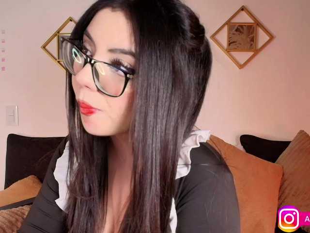 Live sex webcam photo for Aliceowenn #291498216