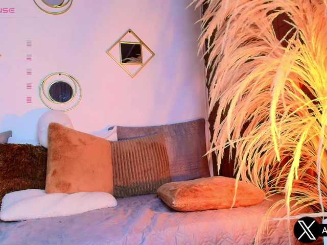 Live sex webcam photo for Aliceowenn #291856265