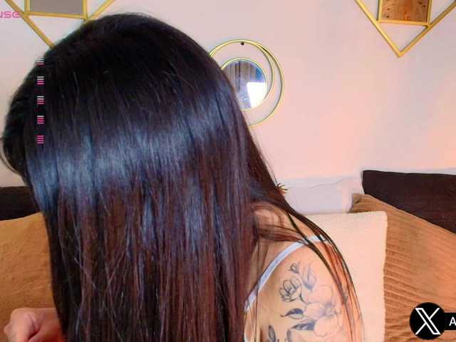 Live sex webcam photo for Aliceowenn #291889771