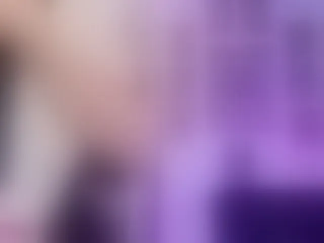 Live sex webcam photo for Aliceowenn #292838925