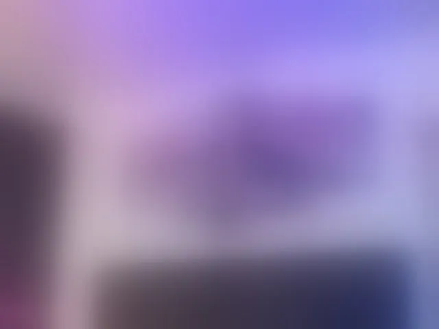 Live sex webcam photo for Aliceowenn #293173768