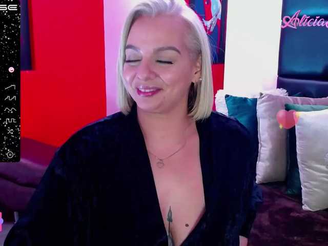 Live sex webcam photo for Alicia-smithh #273122420