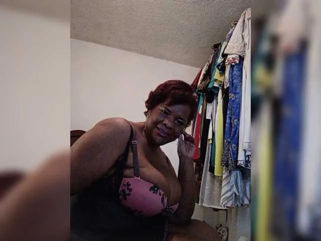 Live sex webcam photo for Alicia23bandi #273970174