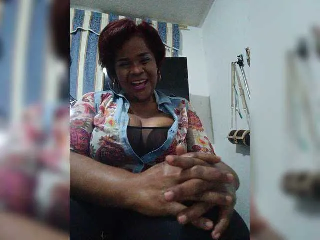 Live sex webcam photo for Alicia23bandi #274120362