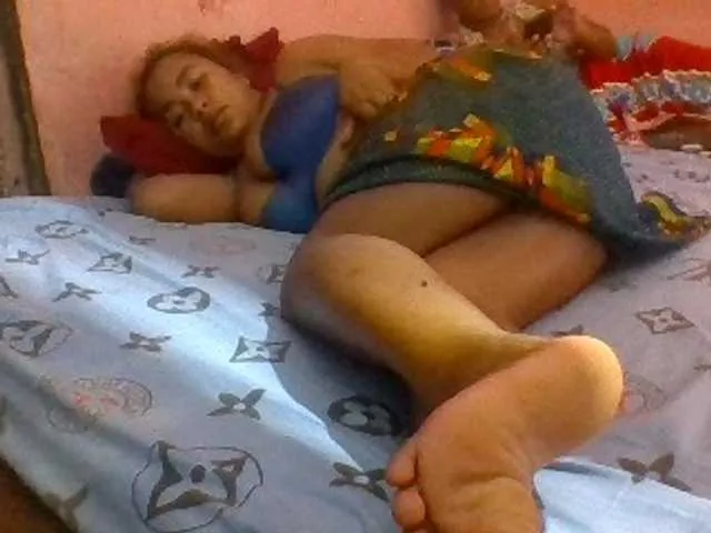 Live sex webcam photo for Alicia32 #278107797