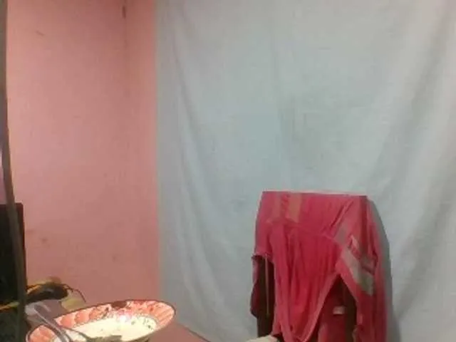 Live sex webcam photo for Alicia32 #278121786