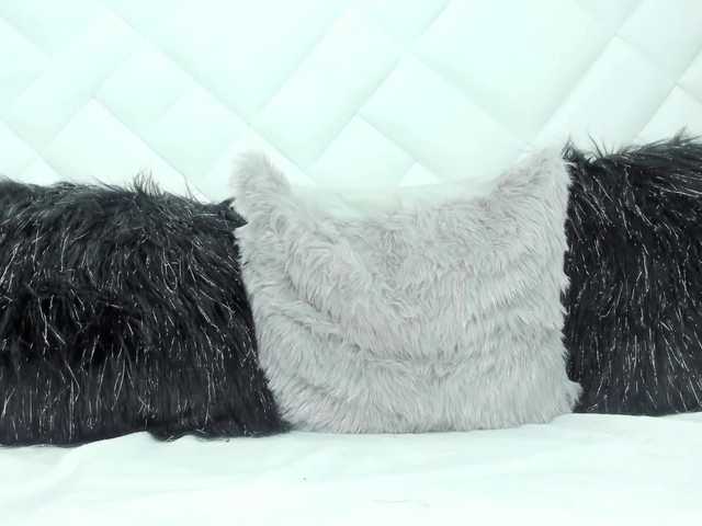 Live sex webcam photo for AliciaKennet #273769729