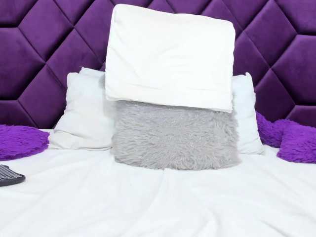 Live sex webcam photo for AliciaKennet #274630749