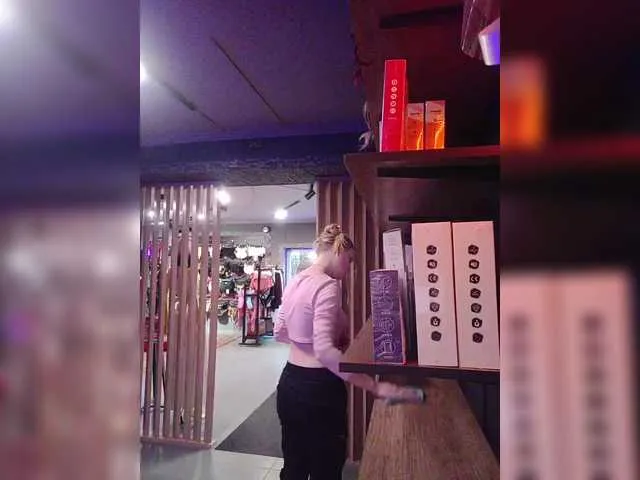 Live sex webcam photo for AliciaSvip #291292859