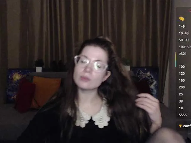 Live sex webcam photo for Aliciafolow009 #290820181