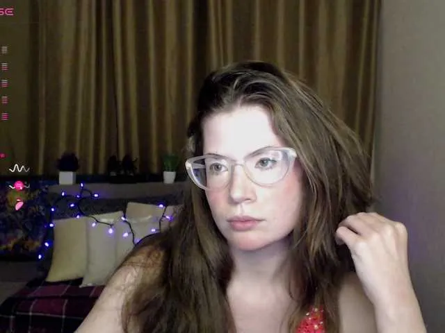 Live sex webcam photo for Aliciafolow009 #291400290