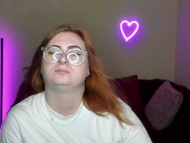 Live sex webcam photo for Aliciaredluv #291843089