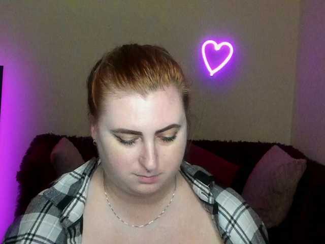 Live sex webcam photo for Aliciaredluv #291913348