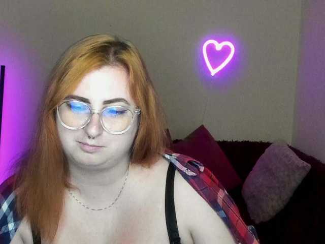 Live sex webcam photo for Aliciaredluv #291932819