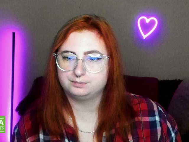 Live sex webcam photo for Aliciaredluv #291959591