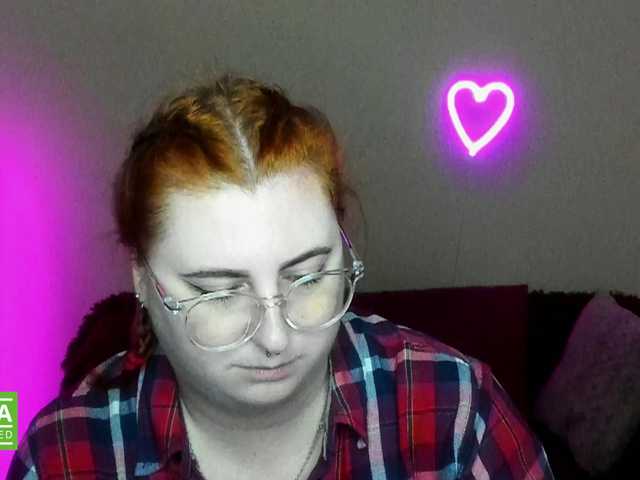 Live sex webcam photo for Aliciaredluv #292053572