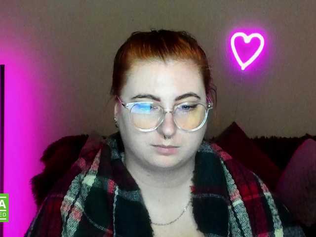 Live sex webcam photo for Aliciaredluv #292072637