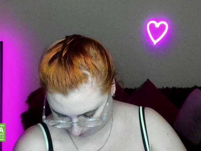 Live sex webcam photo for Aliciaredluv #292074296