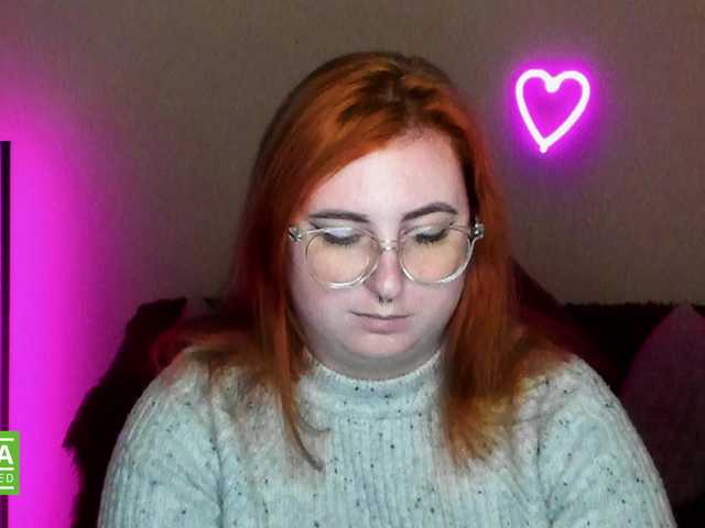 Live sex webcam photo for Aliciaredluv #292080963