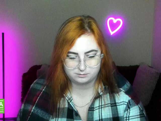 Live sex webcam photo for Aliciaredluv #292133349