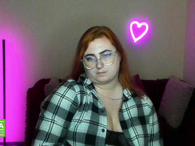 Live sex webcam photo for Aliciaredluv #292134976