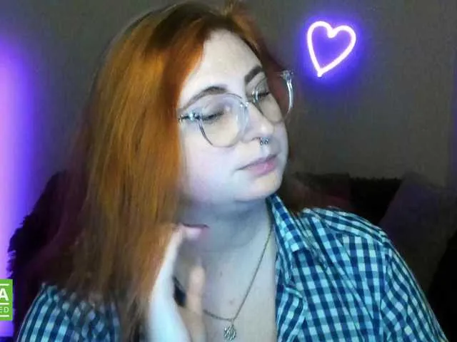 Live sex webcam photo for Aliciaredluv #292321142