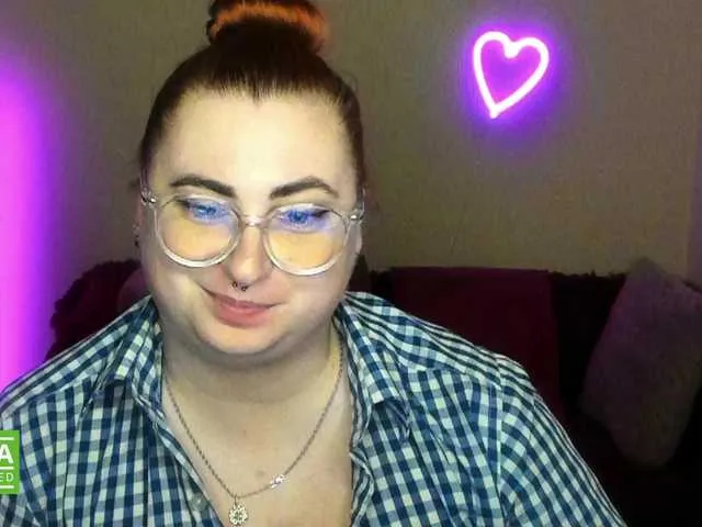 Live sex webcam photo for Aliciaredluv #292347204