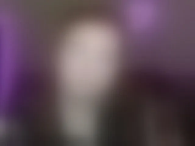 Live sex webcam photo for Aliciaredluv #292480883