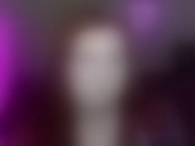 Live sex webcam photo for Aliciaredluv #292829225