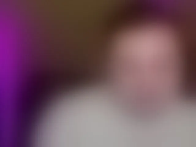 Live sex webcam photo for Aliciaredluv #293471933